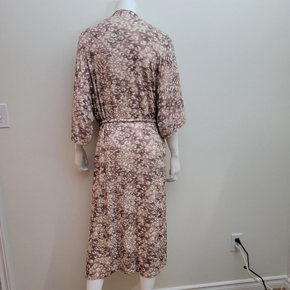 Priv Signature Robe in Leopard print. Size S. NWT - Picture 2 of 6